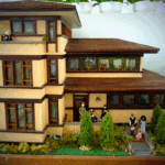 Frank Lloyd Wright - Dollhouse- front